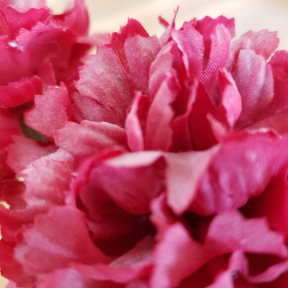 Lot of 9 Artificial single stem Red Carnations fake flowers - Picture 6 of 6